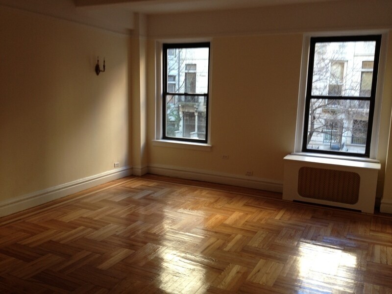 Primary Photo - 250 W 99th St