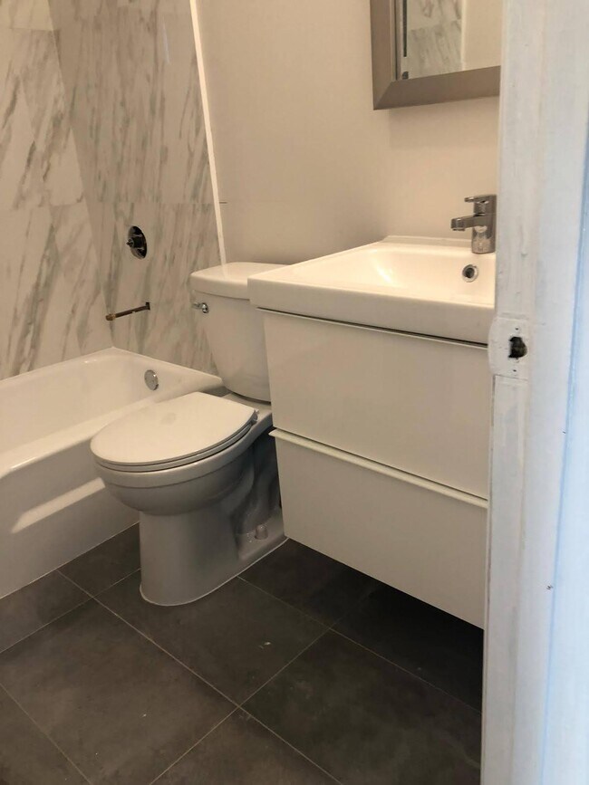 Foto del edificio - 404 NE 4th St