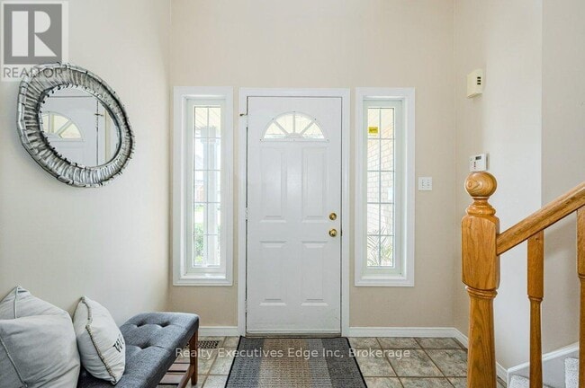 Building Photo - 5 Camm Crescent