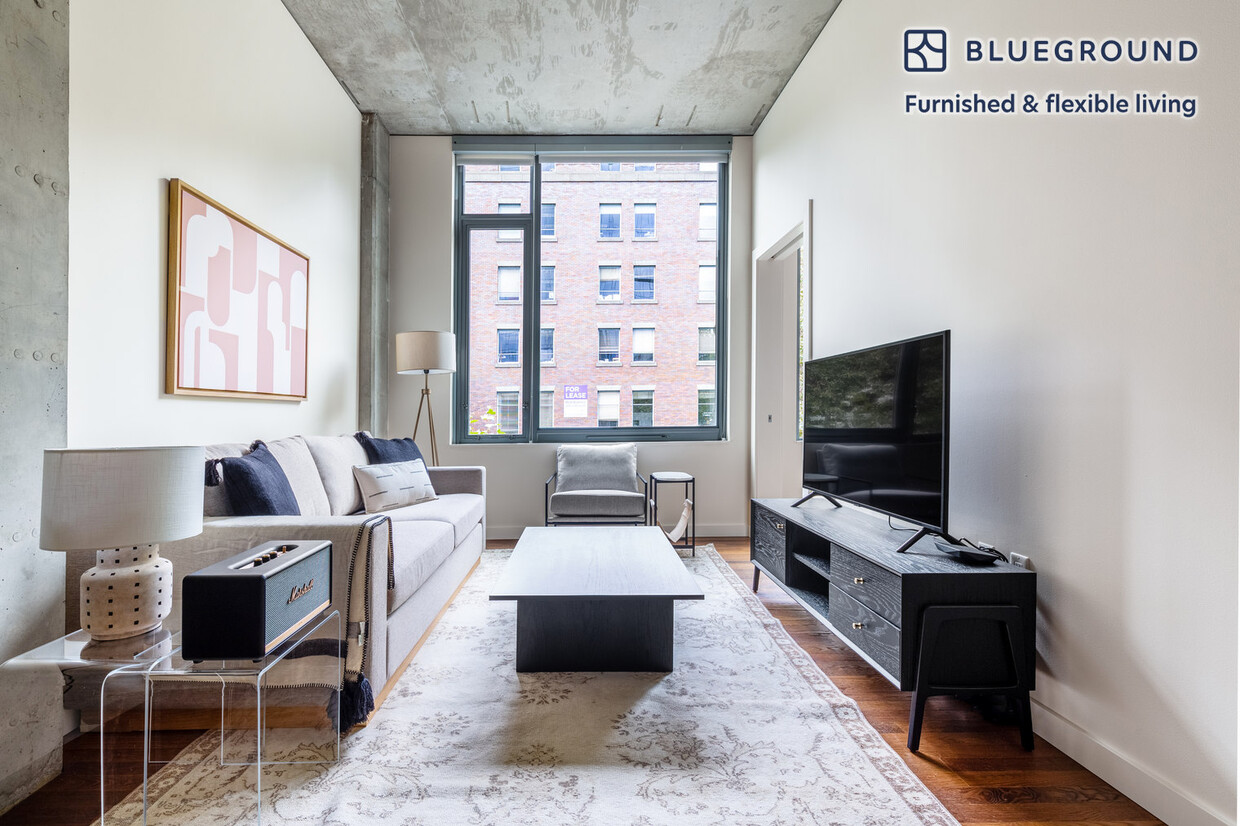 Foto principal - 520 Occidental Ave S