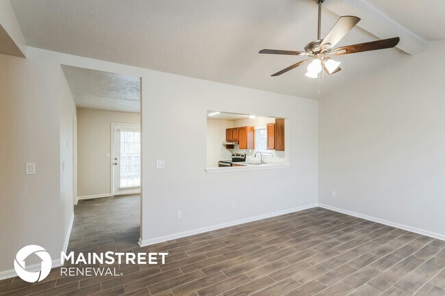 Foto del edificio - 10103 Lancewood Rd