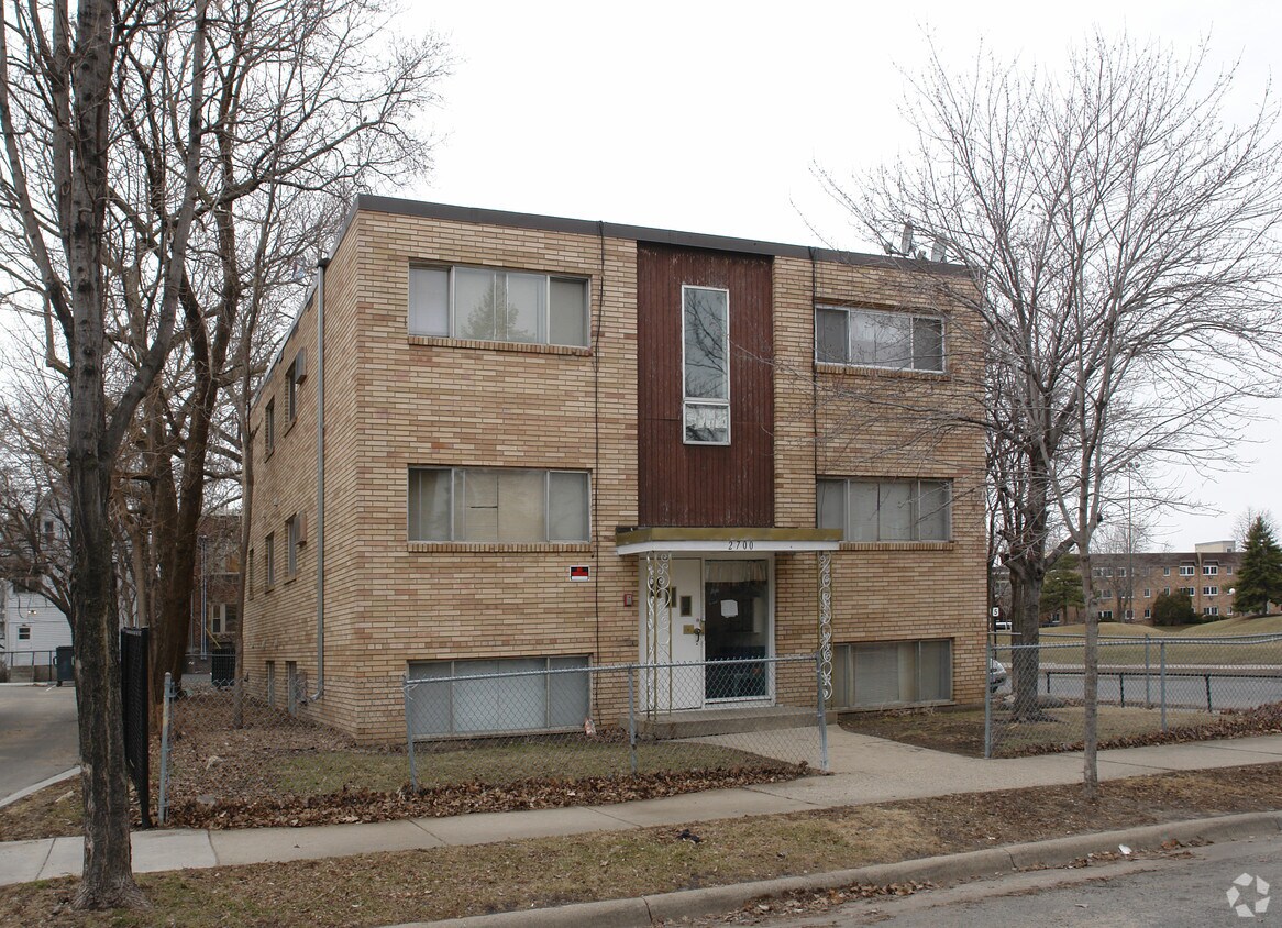 Primary Photo - 2700 Grand Ave S