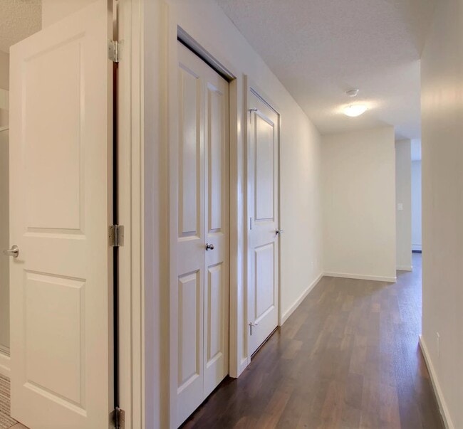 Photo du bâtiment - 319 - Watt Common