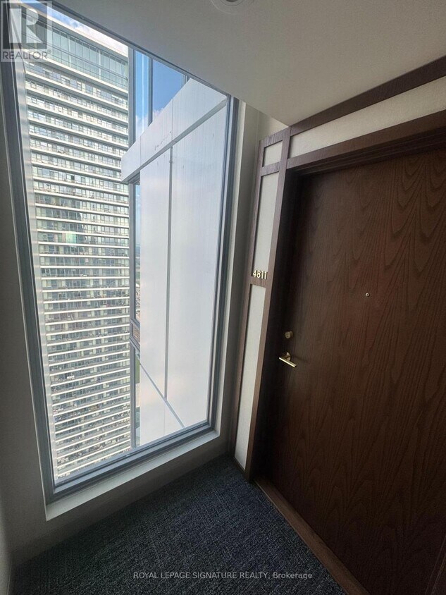 Photo principale - 1000 Portage Pkwy