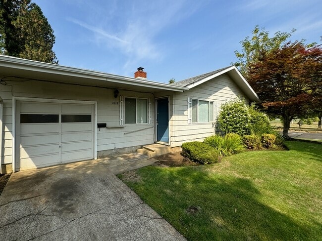 Building Photo - 2410 Taylor St