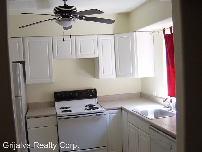 Foto del edificio - 918 E Elm St