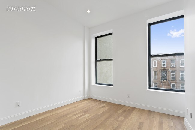 Interior Photo - 1463 Fulton St