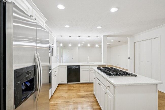 Foto del edificio - 4016 Willow Ridge Dr