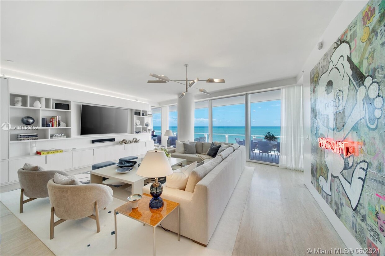 Foto principal - 9001 Collins Ave