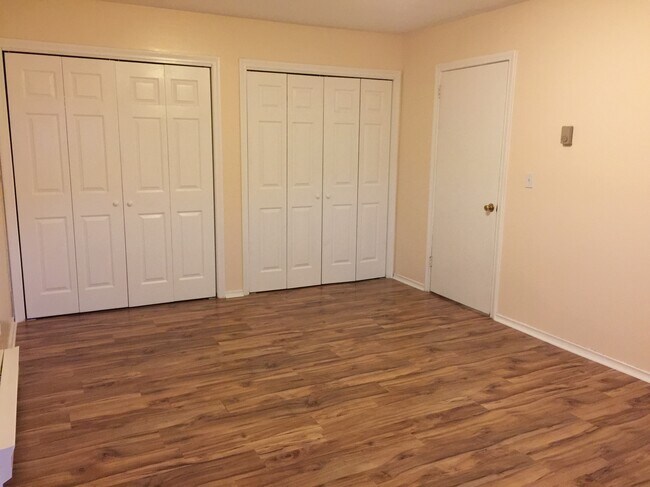Master bedroom - 118 Esther Ave