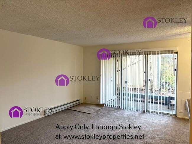 Foto del edificio - 1036 Oak Grove Rd