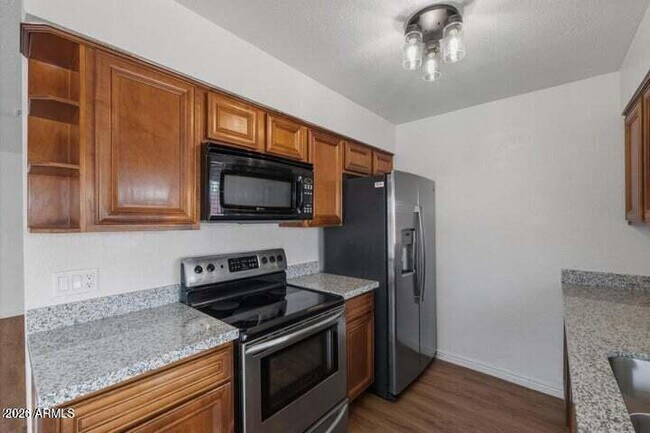 Foto del edificio - 5656 W Alice Ave
