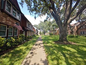Building Photo - 2252 Shadowdale Dr