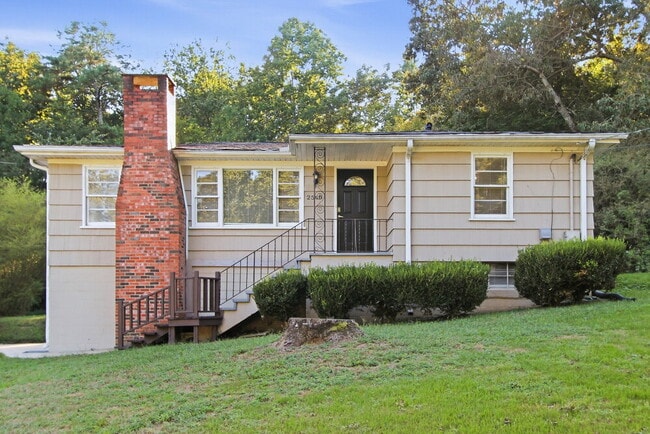Building Photo - 2568 Forestdale Blvd