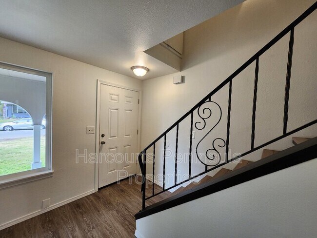 Photo - 3234 SE Goldmaur Ct Apartment