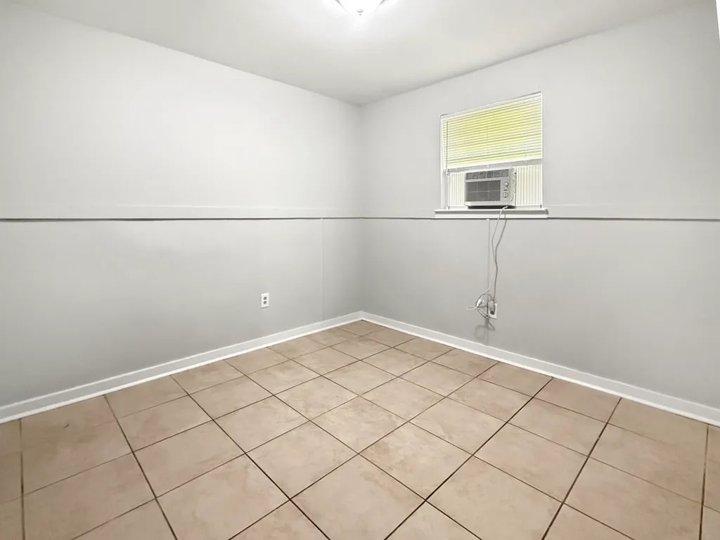 Foto del edificio - 524 Starrett Rd