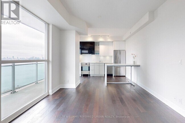 Building Photo - 33-2733 Shore Breeze Dr
