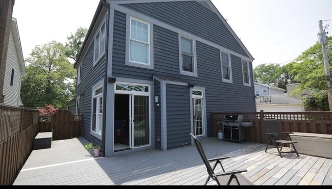 Building Photo - 1524 Gregory Ave