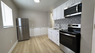 Building Photo - 2960 W Flagler St