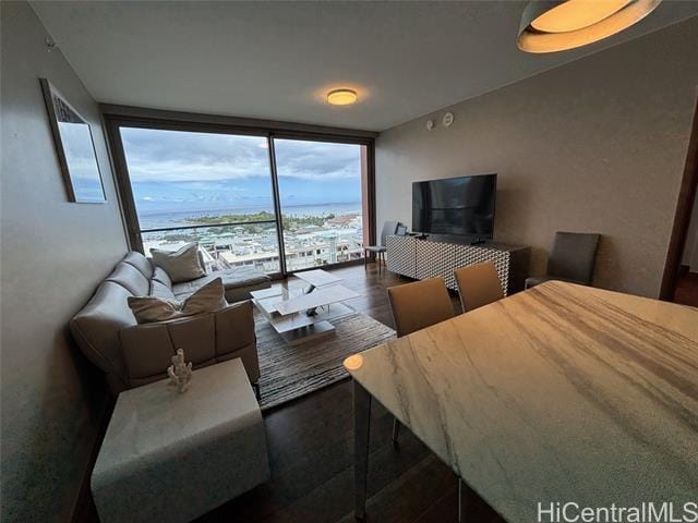 Building Photo - 1555 Kapiolani Blvd