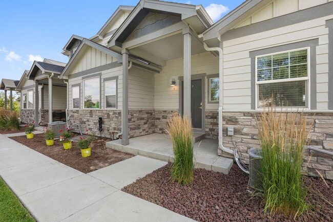 Foto del edificio - 290 E Chestnut St