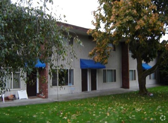 Building Photo - 3615 & 3621 Town Home Apartments