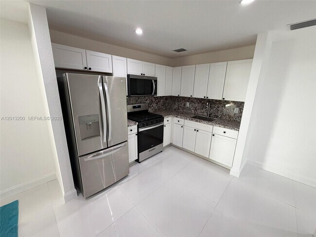 Foto del edificio - 214 NE 108th St