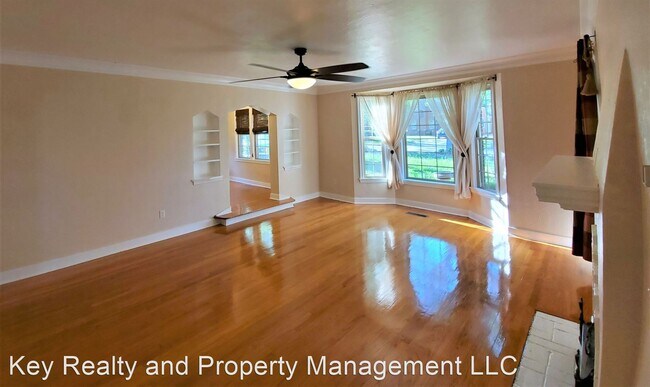 Building Photo - 2 br, 1 bath House - 2642 NW 13th St