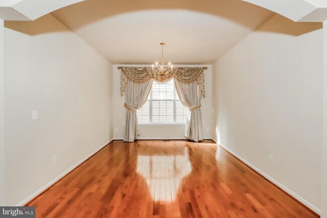 Foto del edificio - 15230 Lord Culpeper Ct