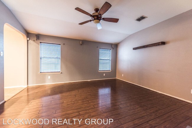 Foto del edificio - 4 br, 2 bath House - 9614 CASPIAN FOREST