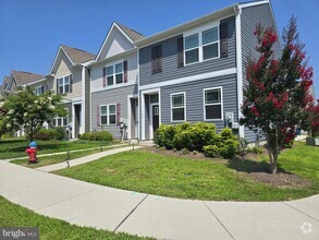 Building Photo - 172 Fellowship Dr