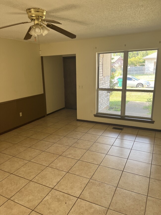 Building Photo - 944 SW 98th St
