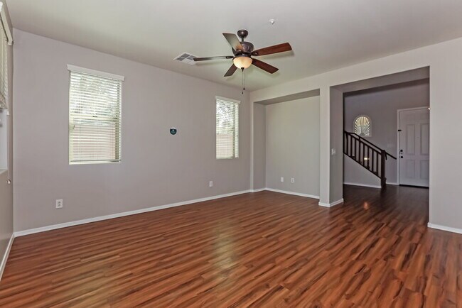 Building Photo - 3222 E Virgil Dr