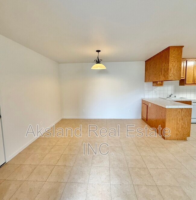 Foto del edificio - 421 N Walnut Ave
