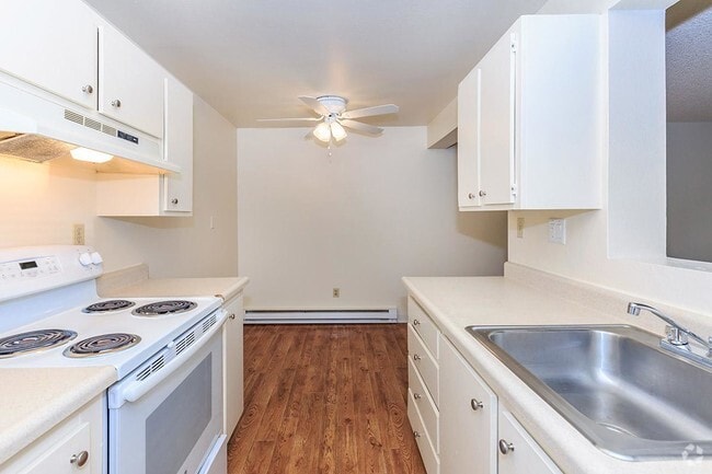 walk through kitchens! - Abalon Pointe