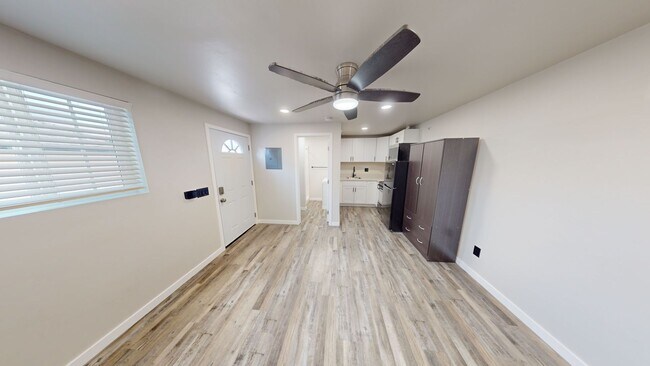 Foto del edificio - Ideal for solo tenants or couples!