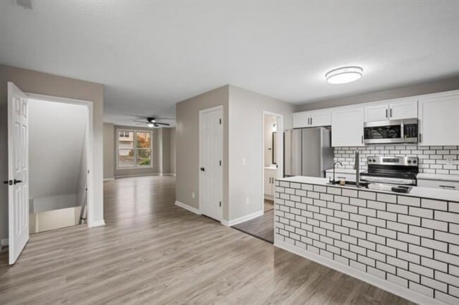 Building Photo - Spacious 3-level Townhouse in Harrisonburg