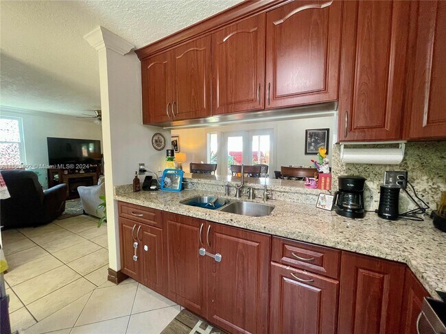Building Photo - 14840 SW 91st Terrace