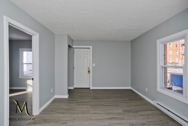 Foto del edificio - 131 Center St