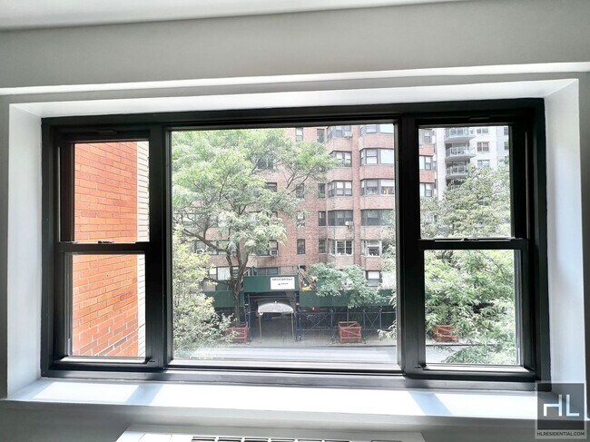 Foto del edificio - EAST 56 STREET