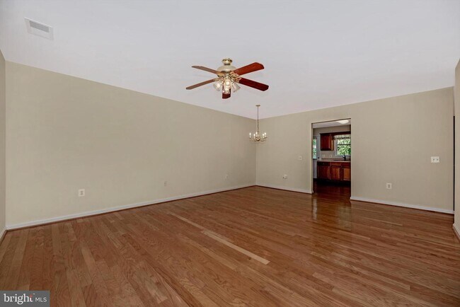 Building Photo - 703 Merry Go Round Way
