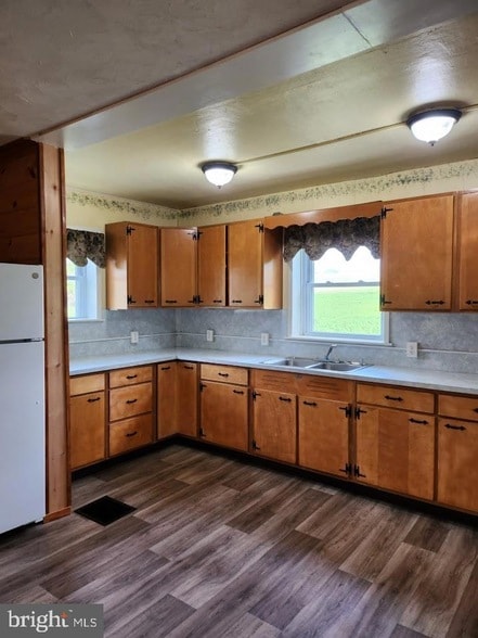 Building Photo - 470 Golden Rule Dr