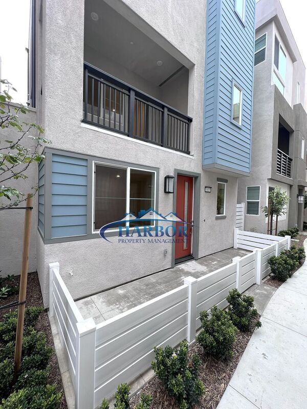Building Photo - 1627 Hornet Dr