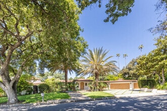 Building Photo - 4435 Encinas Dr
