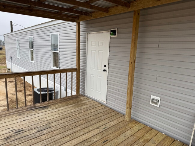 Building Photo - 3950 LA-134