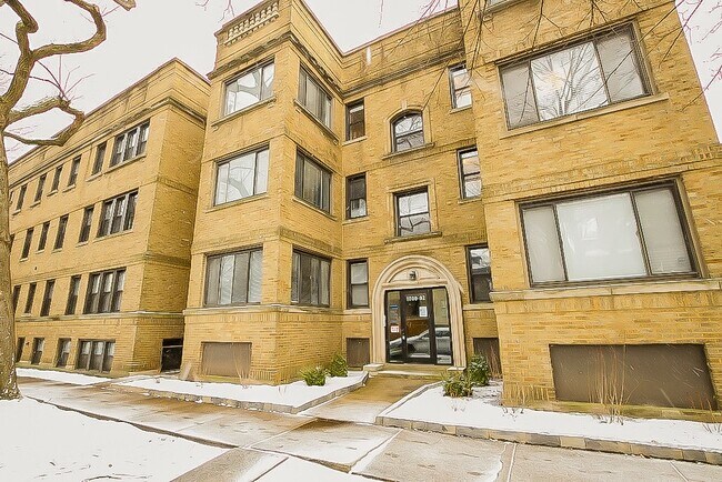 Building Photo - 1005 Crain St