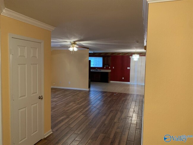 Building Photo - 358 Jasmine Dr