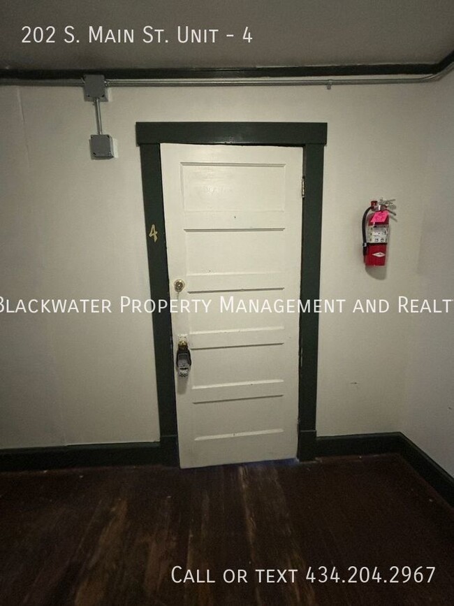 Foto del edificio - 1 Bedroom Apartment in Downtown Amherst!