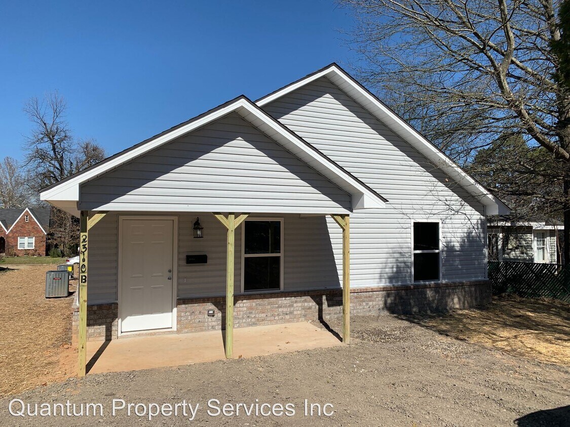 Primary Photo - 2310 S L St