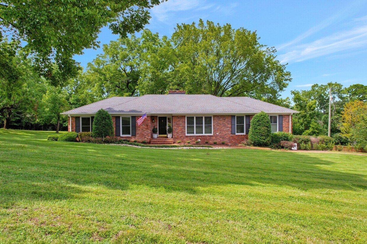 1208 Saxon Dr, Forest Hills, TN 37215 House Rental in Forest Hills